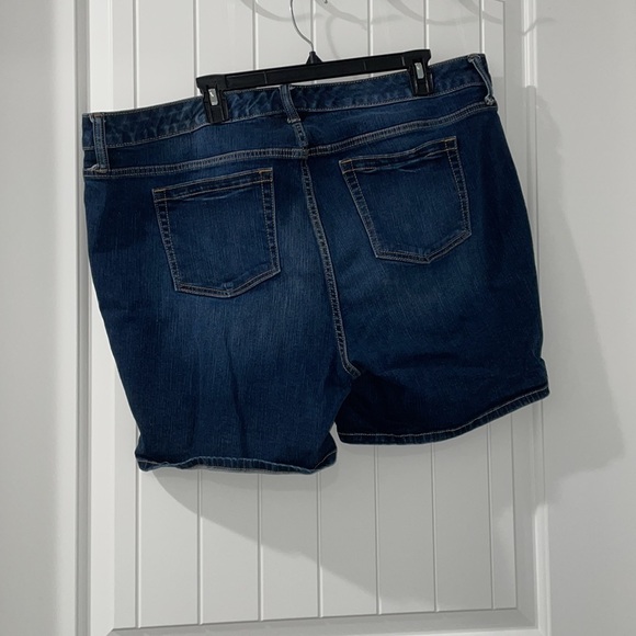 Torrid Size 20 NWOT Jean shorts - Picture 2 of 2